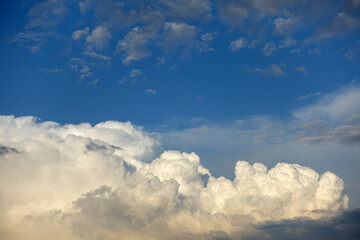 fluffy clouds,heap white cloud cluster,