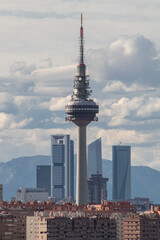 Fotograf&iacute;a de Madrid con Torreespa&ntilde;a y Cuatro Torres Business Area de fondo