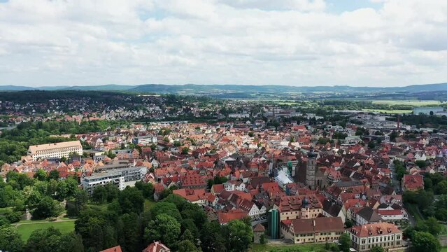Drohnenvideo von Forchheim mit Sehensw&uuml;rdigkeiten von der Stadt