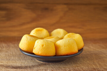 Small cakes on the plate
