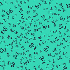 Black Eyelash curler icon isolated seamless pattern on green background. Makeup tool sign. Vector