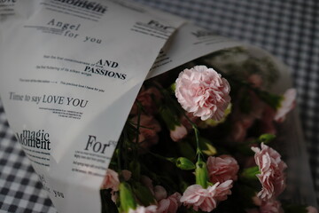 pink carnations and a bouquet - 511966073
