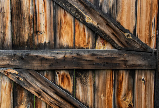 old barn door with wood grain