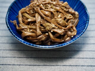 한국 전통음식 고사리 무침