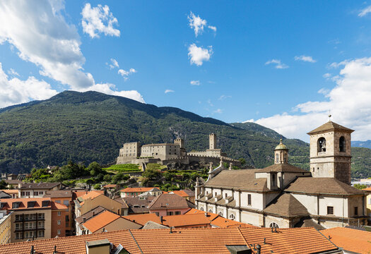 Switzerland, Ticino, Bellinzona, View of historic town situated at foot of Alps