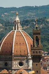 Italia. Toscana, Firenze, la città vista dal Forte di Belvedere, il duomo e la torre di Palazzo Vecchio.