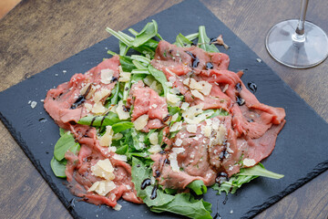 dinner, cocktail, cheese, antipasto, snack, breadboard, ham, pepperoni, eatery, meat, meal, food, olive, italian, tomatoes, dish, red, italy, nourishment, bread, vegetable, savoury, breakfast, favor, 