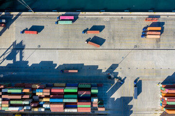 Obraz premium operation of cranes in the container terminal of the seaport