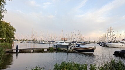Fototapeta premium Sommerabend am Hafen