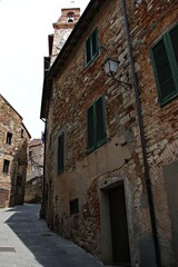 Fototapeta na wymiar Italy, Tuscany: Glimpse of Campiglia Marittima.