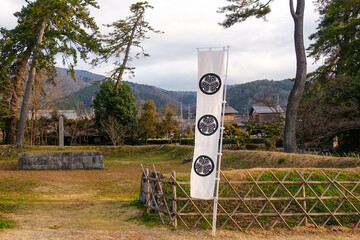 石垣や土塁で再現された関ヶ原古戦場の徳川家康最後陣跡