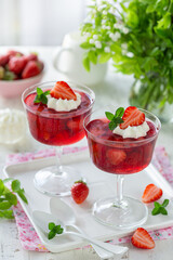 strawberry jelly dessert