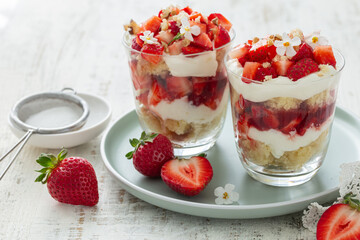 strawberry cream dessert