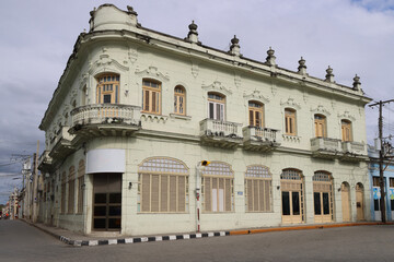 Fototapeta na wymiar Ancient palace in the city of Santa Clara, Cuba