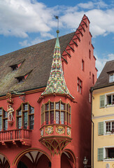 Das Historische Kaufhaus am Münsterplatz in Freiburg / Breisgau (Erbaut 1532) 
The Historical Merchants Hall on the Minster Square in Freiburg im Breisgau (Built 1532)
