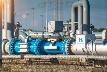 Hydrogen renewable energy production pipeline - hydrogen gas for clean electricity solar and windturbine facility - obrazy, fototapety, plakaty