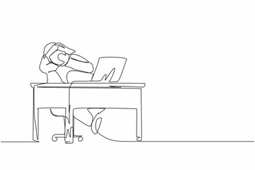 Continuous one line drawing scared Arab man manager looking at laptop computer screen. Shocked male watching video on his notebook computer at home. Single line draw design vector graphic illustration