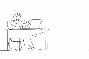 Single one line drawing Arab businessman giving good sign in front of computer. Male manager operating PC while doing thumbs-up sign. Happy employee concept. Continuous line draw design graphic vector