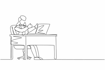 Continuous one line drawing businesswoman giving good sign in front of computer. Female in blazer operating PC while doing thumbs-up sign. Happy employee concept. Single line design vector graphic