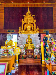 Obraz premium Wat Nok Pak Ta Le boat temple in Phetchaburi, Thailand