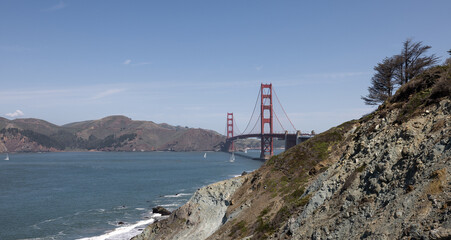 Fototapeta na wymiar Golden Gate Bridge Wide