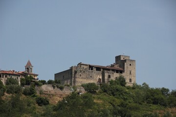 Fototapeta na wymiar Italy, Tuscany: View of Lusuolo Castle.