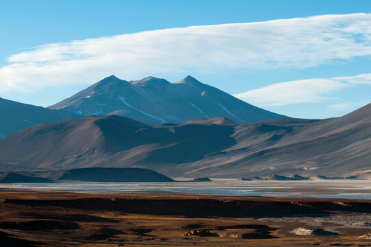 Chile, Atacama Desert, Salar de Talar landscape