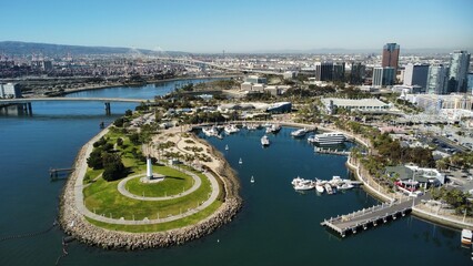 Obraz premium view of Downtown Long Beach Harbor, lighthouse and Buildings in California