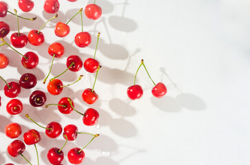 Obraz na płótnie Canvas Fresh summer dark red sweet cherry