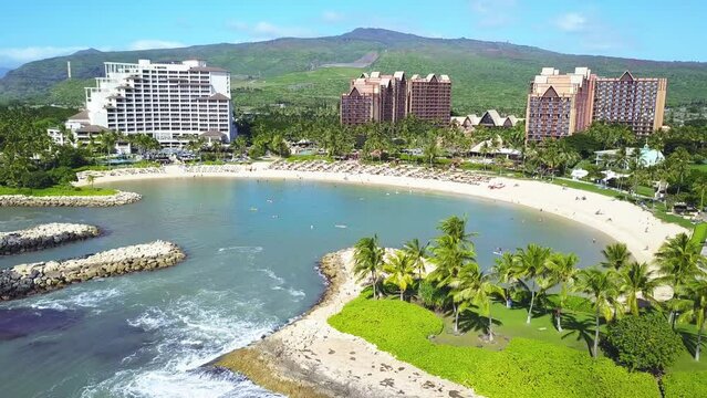 Hawaiian Luxury Resorts 02