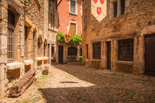 P&eacute;rouges, village M&eacute;di&eacute;val