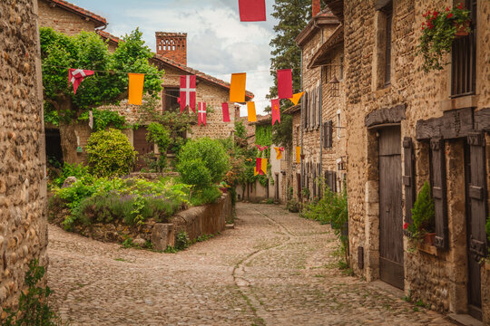 P&eacute;rouges, village M&eacute;di&eacute;val