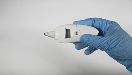 Temperature measuring device - Emergency Rescue and Hospital Medical Equipment for Paramedics, EMTs, Doctors and Nurses