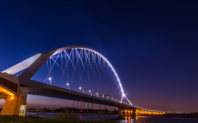 Fototapeta na wymiar Nijmegen city bridge oversteek