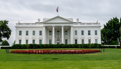 Obraz premium View of the North Side of the White House With Cloudy Skies
