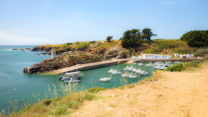 Ile d'yeu le port de la meule et la chapelle