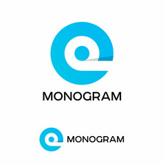 Obraz premium Q letter. Q Logo. Q monogram into circle. Flat icon. Emblem for web, business, bank, finance and industry company.