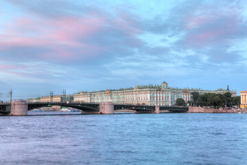 Obraz premium Winter Palace along the Neva river, Saint Petersburg, Russia