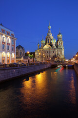 Fototapeta na wymiar The Church of the Savior on Blood on the Griboedov Canal at dusk, Saint Petersburg, Russia