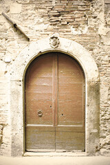 Fototapeta na wymiar Vintage wooden italian door
