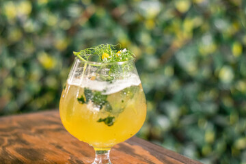Té helado de manzanilla