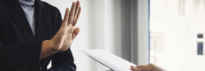 Businessmen refuse to accept money bribery or fraud or cheat, Combating Illegal Receiving of Money...