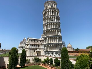 leaning tower city