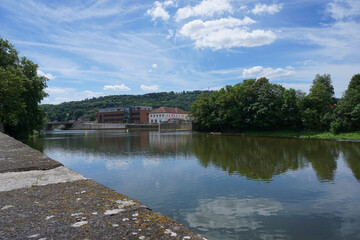 Fototapeta premium Blick auf den Fluss Weser in Hameln