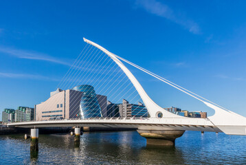 Fototapeta premium Samuel Beckett Bridge across the River Liffey in Dublin, Ireland