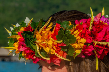 Couronne de fleurs tropicale Polynesienne 