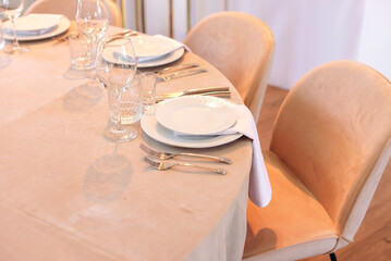 table setting in restaurant