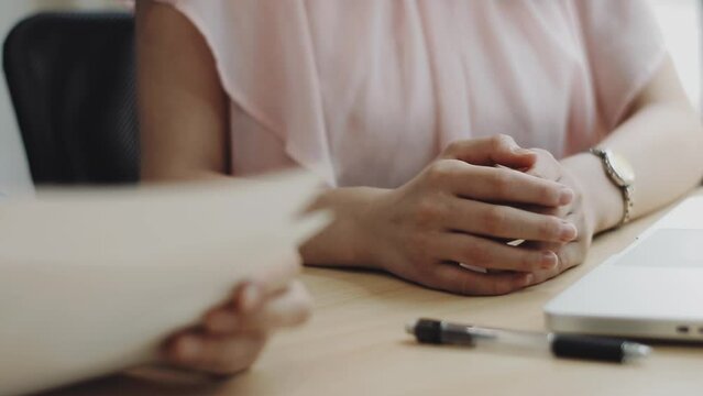 社員教育をする日本人のビジネスイメージ