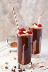 keto friendly almond chocolate smoothie with raspberries