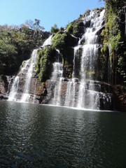 Cachoeira Almecegas I com 45 metros de altura e esplendorosa , formado um  poço bem profundo.